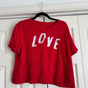 Mavi “Love” Cropped Tee